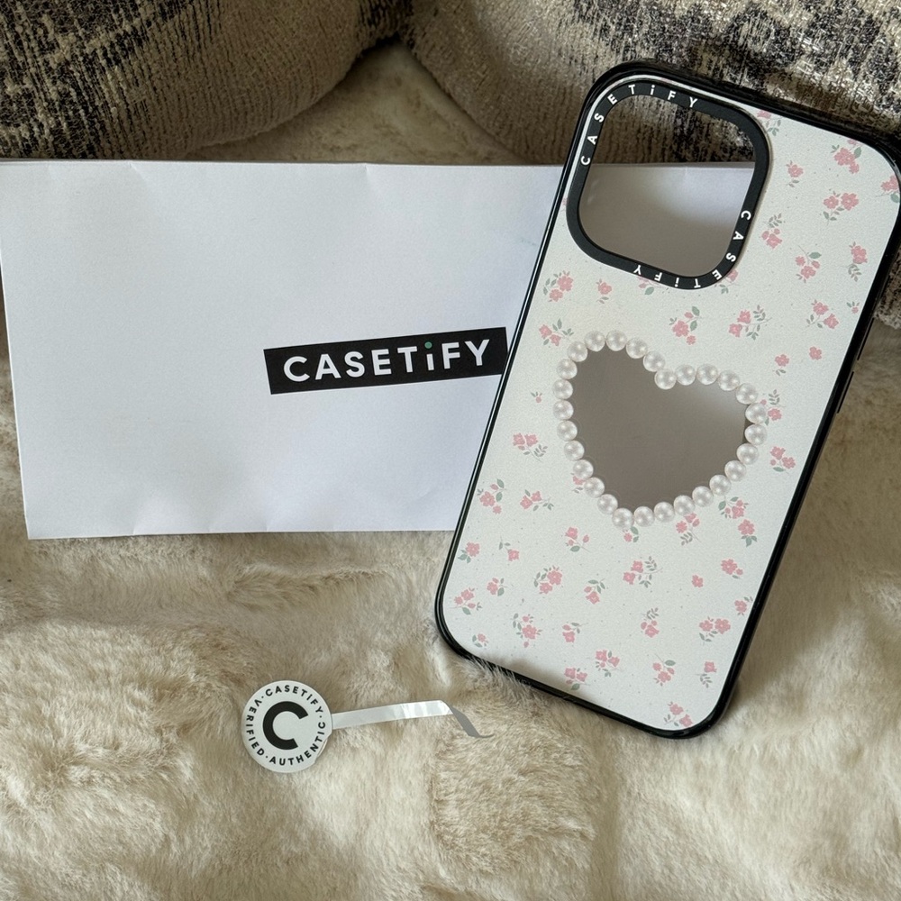 🌷Casetify Pearly Heart iPhone Floral 15 Pro Max Phone Case